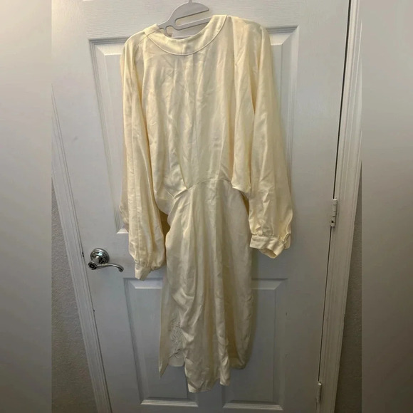 Meraki Artisanal The Arzu Dress in Off White - Picture 6 of 12